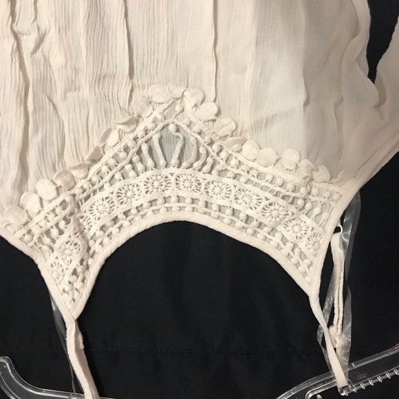 Bundle of 3 cold shoulder tops - Picture 6 of 8